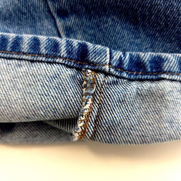 L.L. Bean Relaxed Fit Light Wash Blue High Rise Denim Jeans 42/30 - Picture 8 of 8